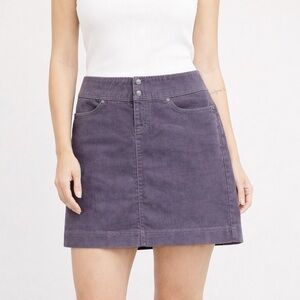 Athleta Womens Skirt Size 2 Purple Cute Ridge Corduroy Mini Zipped Pockets